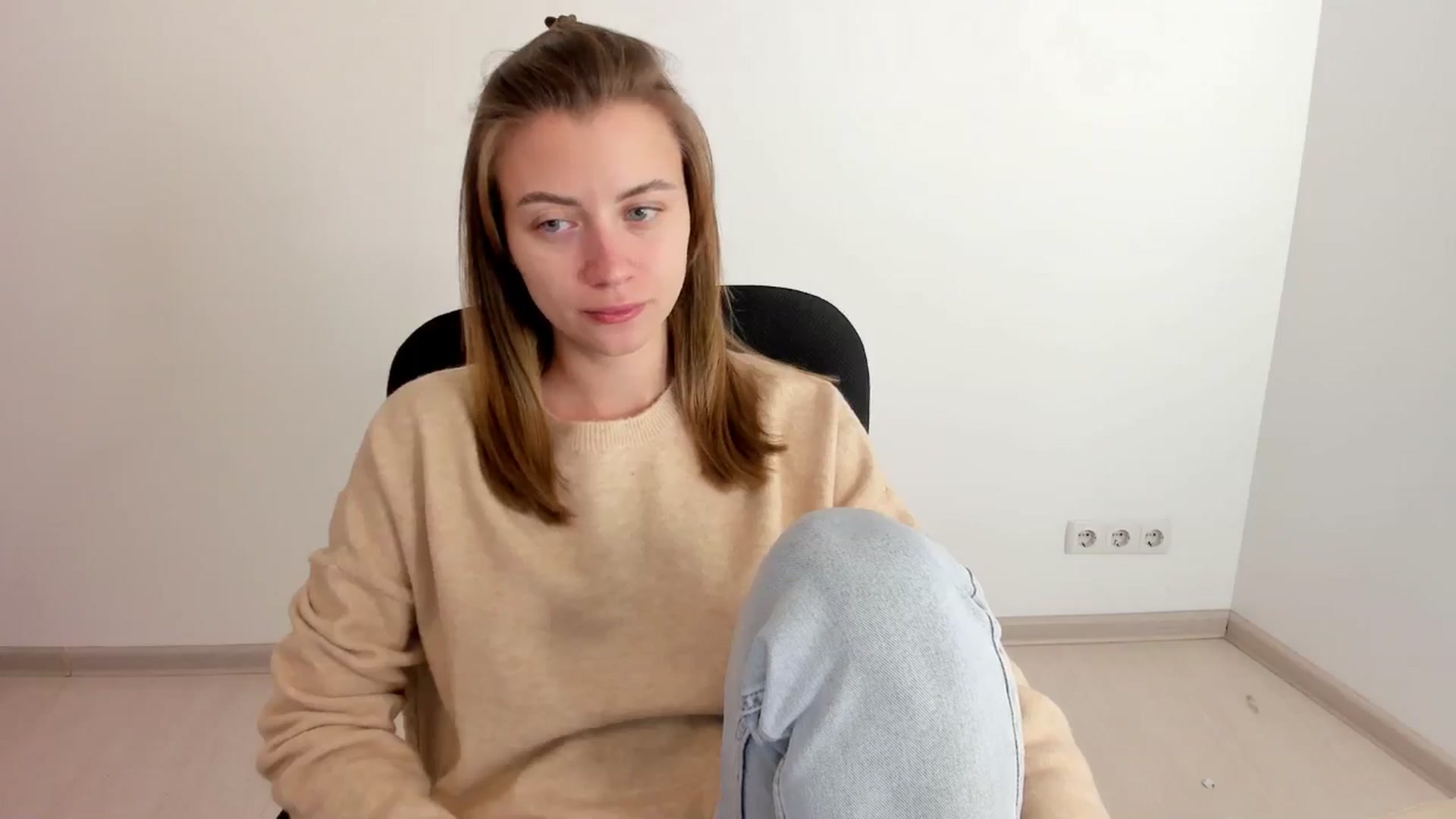 Gallery image thumbnail from Sulfate0's myfreecams stream on, 11/02/2024, 08:18 image 9 of 20
