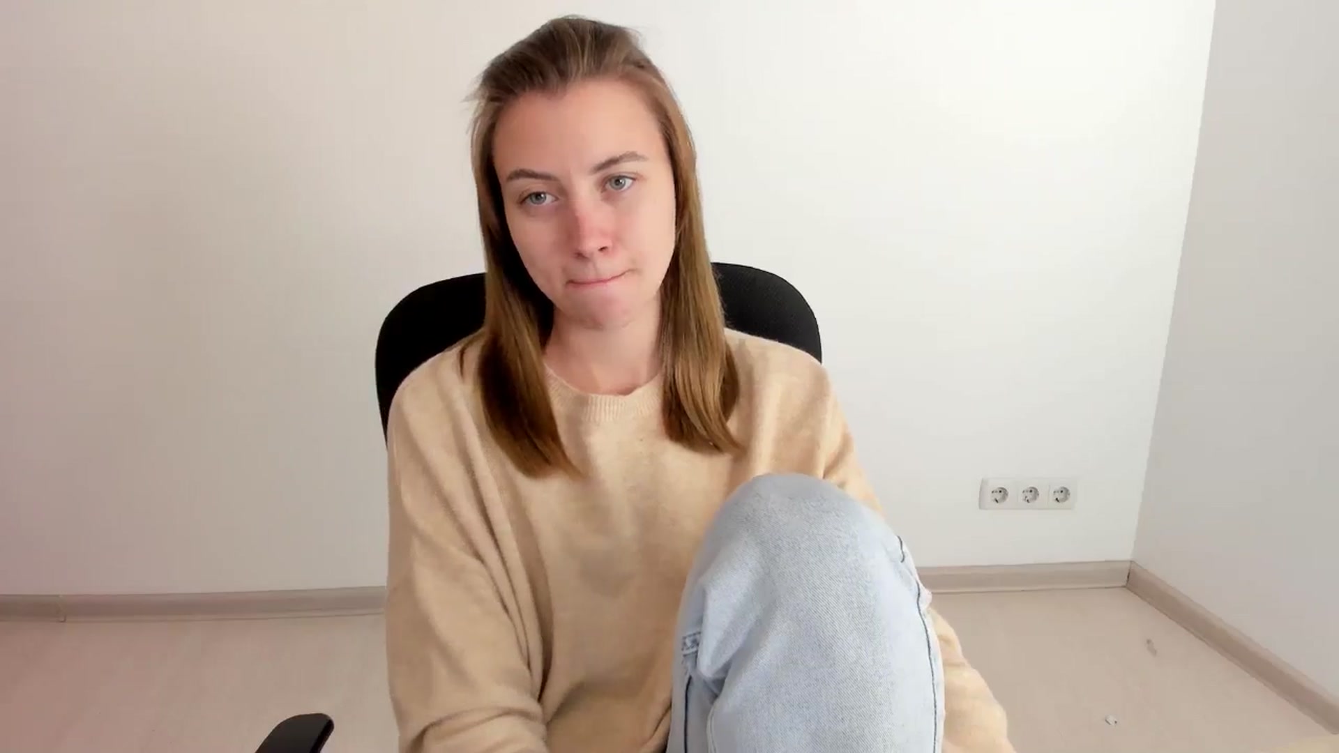 Gallery image thumbnail from Sulfate0's myfreecams stream on, 11/02/2024, 08:18 image 8 of 20