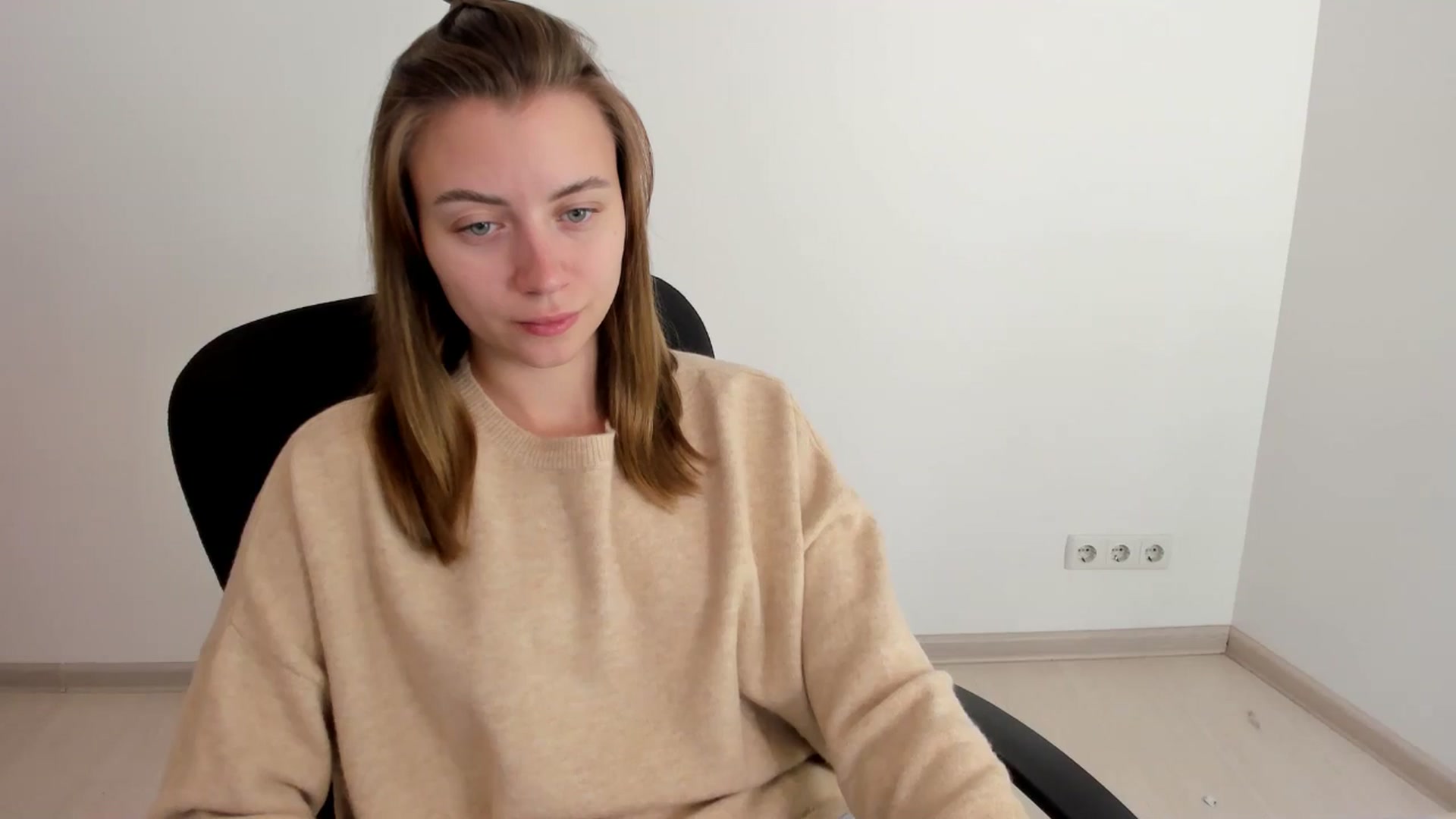 Gallery image thumbnail from Sulfate0's myfreecams stream on, 11/02/2024, 08:39 image 6 of 20