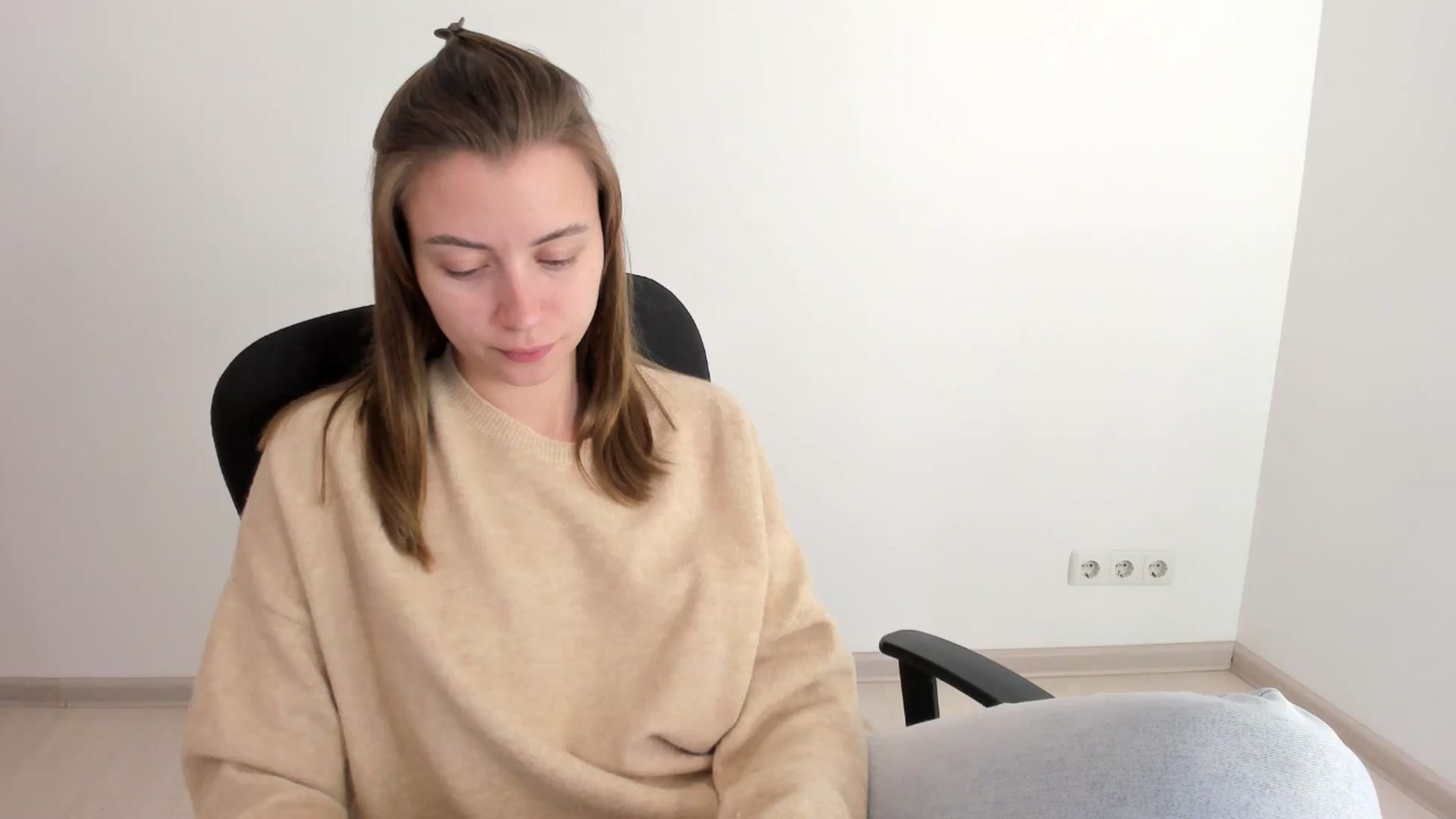 Gallery image thumbnail from Sulfate0's myfreecams stream on, 11/02/2024, 10:30 image 8 of 20