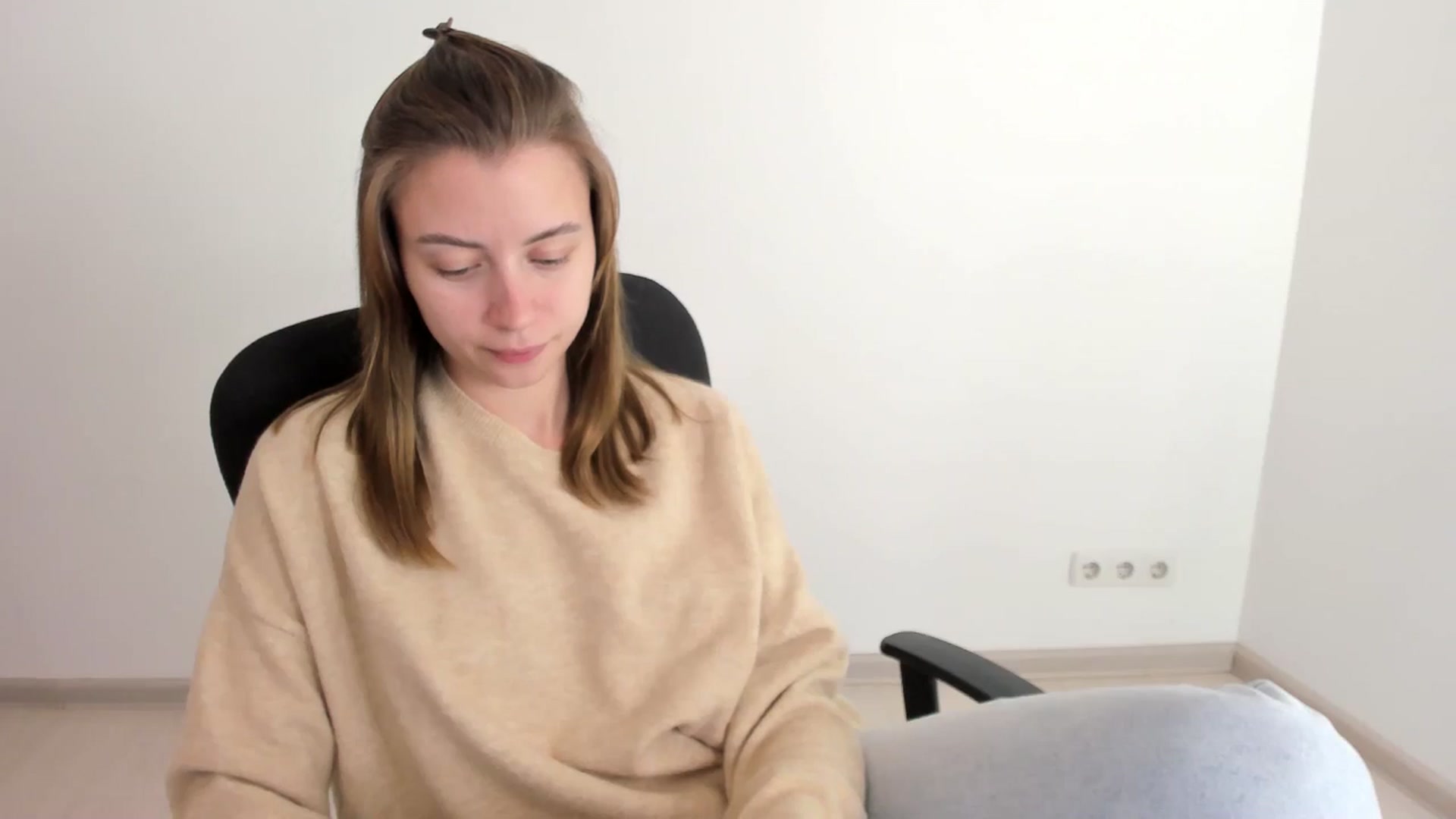 Gallery image thumbnail from Sulfate0's myfreecams stream on, 11/02/2024, 10:30 image 5 of 20