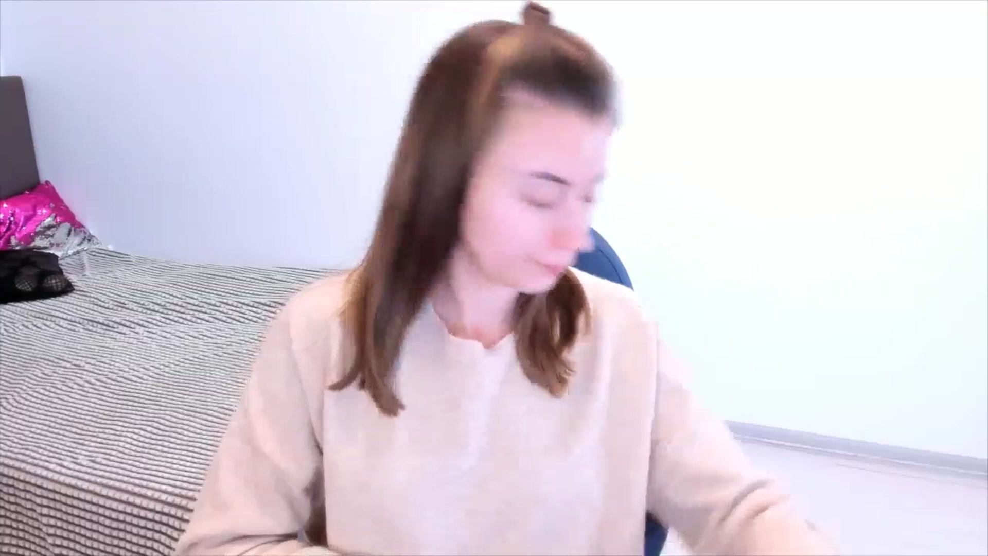 Gallery image thumbnail from Sulfate0's myfreecams stream on, 11/03/2024, 11:25 image 5 of 20