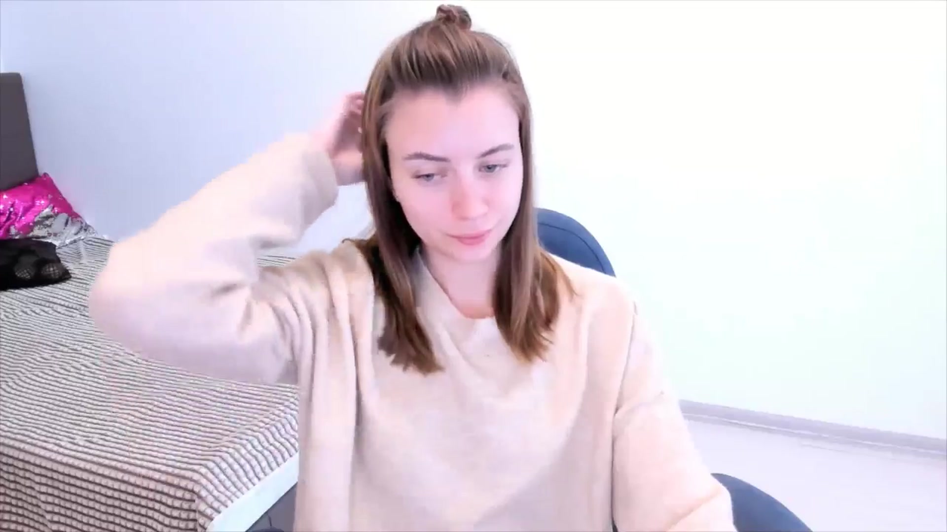 Gallery image thumbnail from Sulfate0's myfreecams stream on, 11/03/2024, 11:25 image 9 of 20