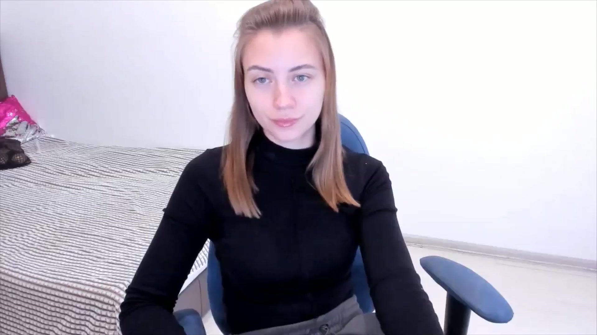 Gallery image thumbnail from Sulfate0's myfreecams stream on, 11/04/2024, 08:31 image 9 of 20