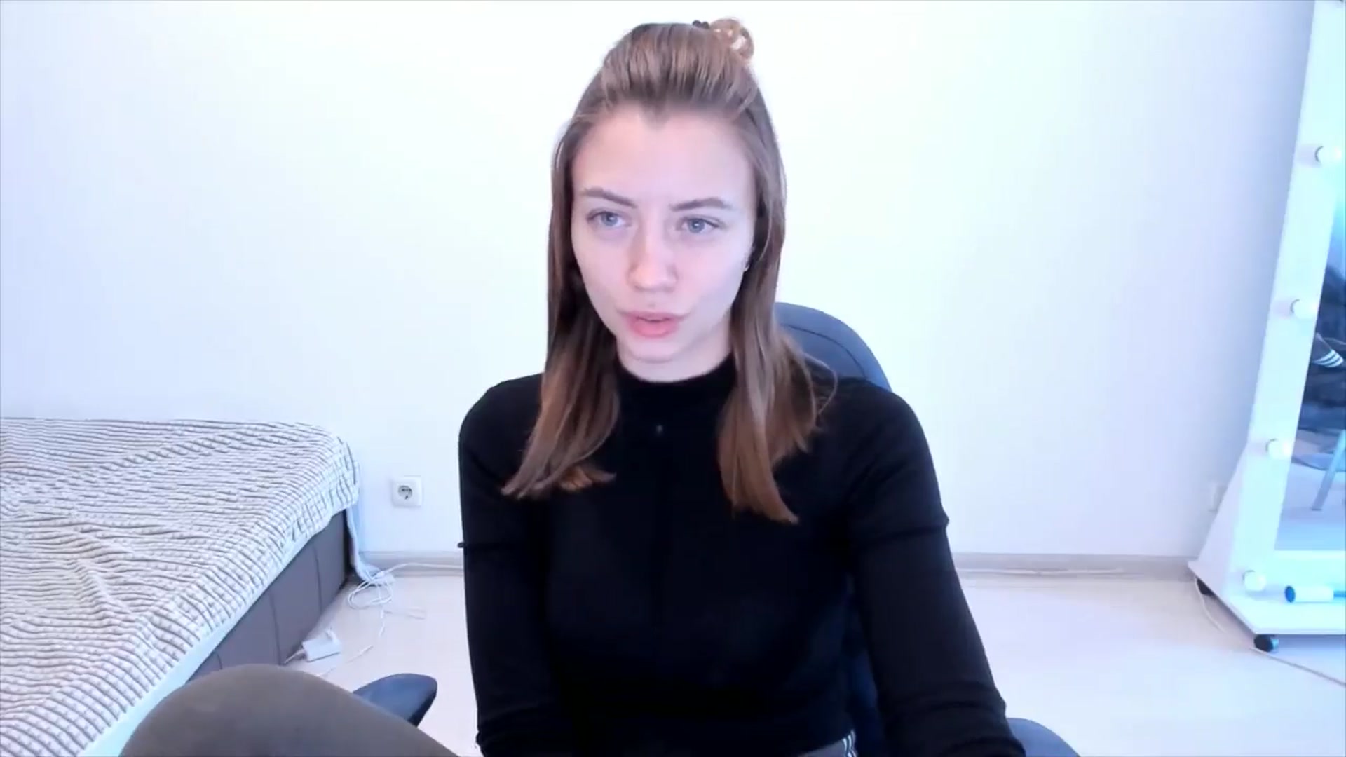 Gallery image thumbnail from Sulfate0's myfreecams stream on, 11/05/2024, 08:31 image 8 of 20
