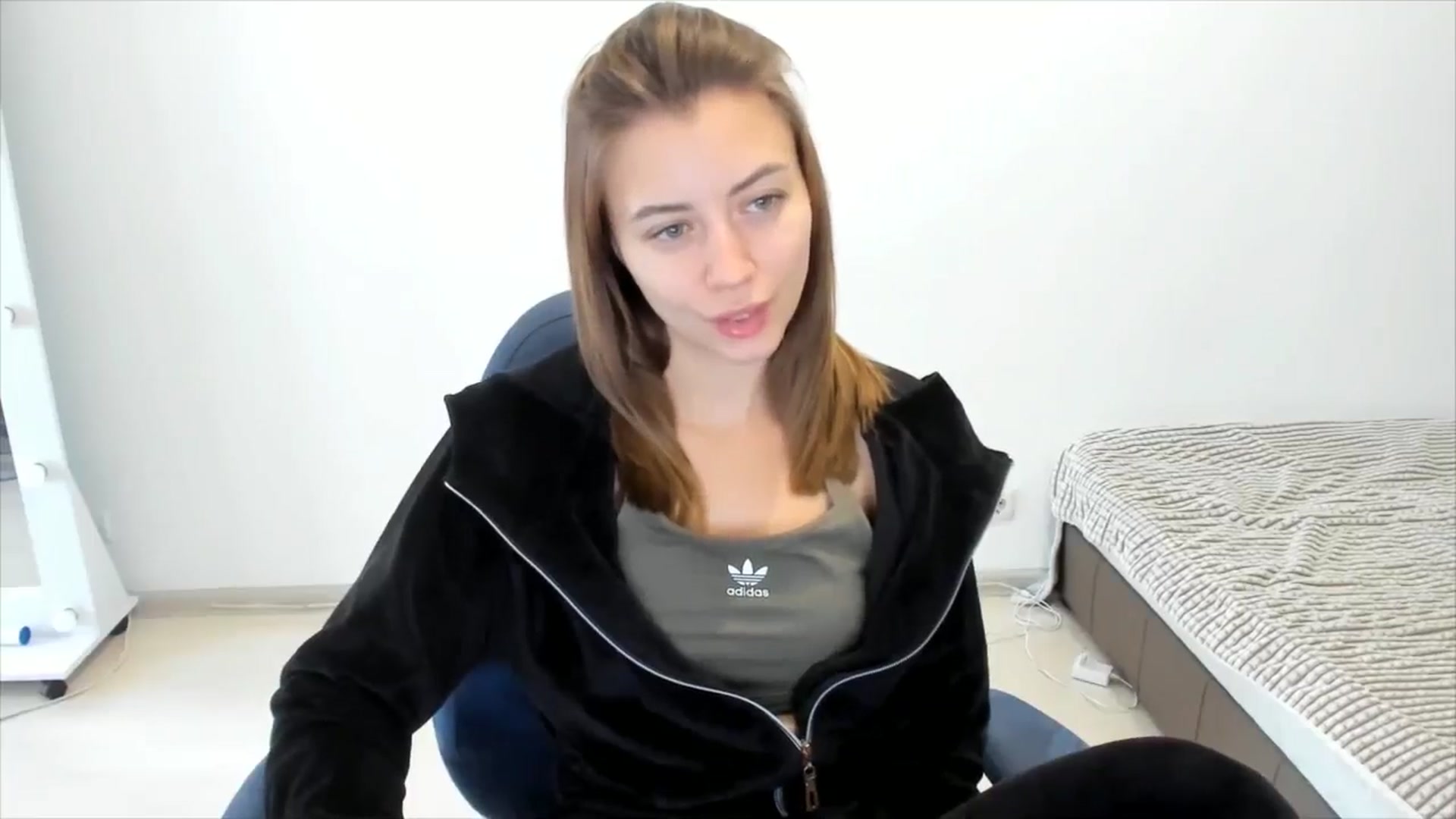 Gallery image thumbnail from Sulfate0's myfreecams stream on, 11/06/2024, 08:26 image 16 of 20