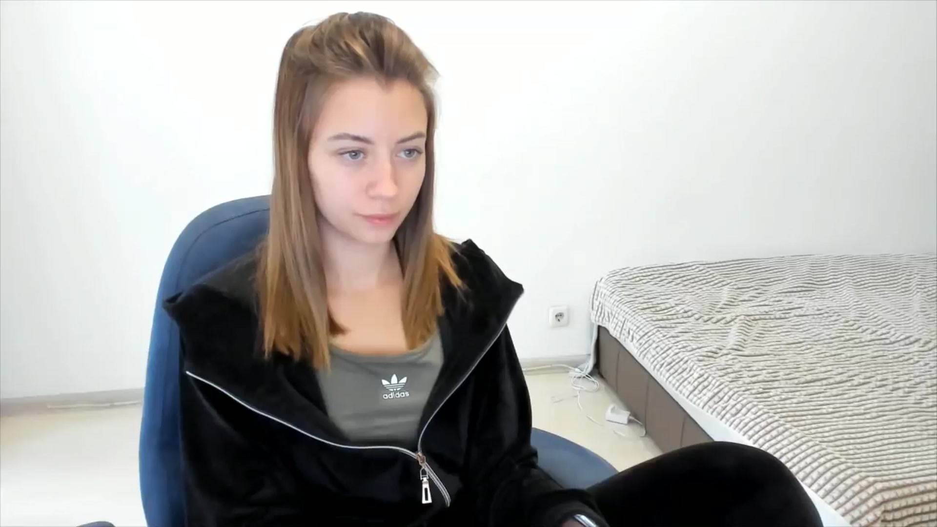 Gallery image thumbnail from Sulfate0's myfreecams stream on, 11/06/2024, 08:26 image 12 of 20