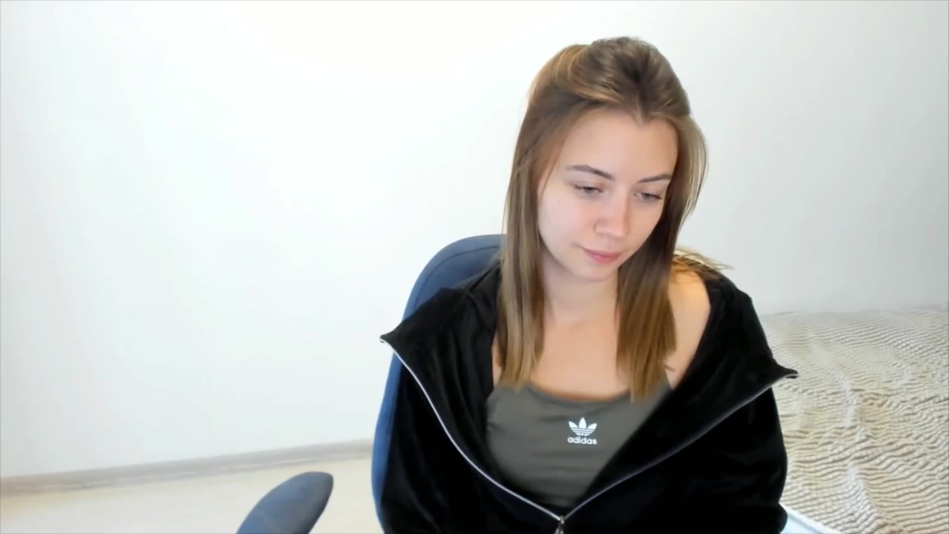 Gallery image thumbnail from Sulfate0's myfreecams stream on, 11/06/2024, 09:26 image 12 of 20