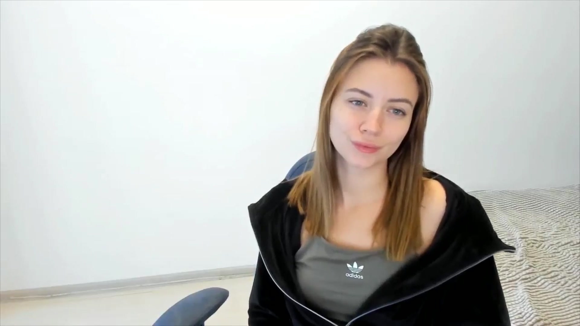 Gallery image thumbnail from Sulfate0's myfreecams stream on, 11/06/2024, 09:26 image 13 of 20