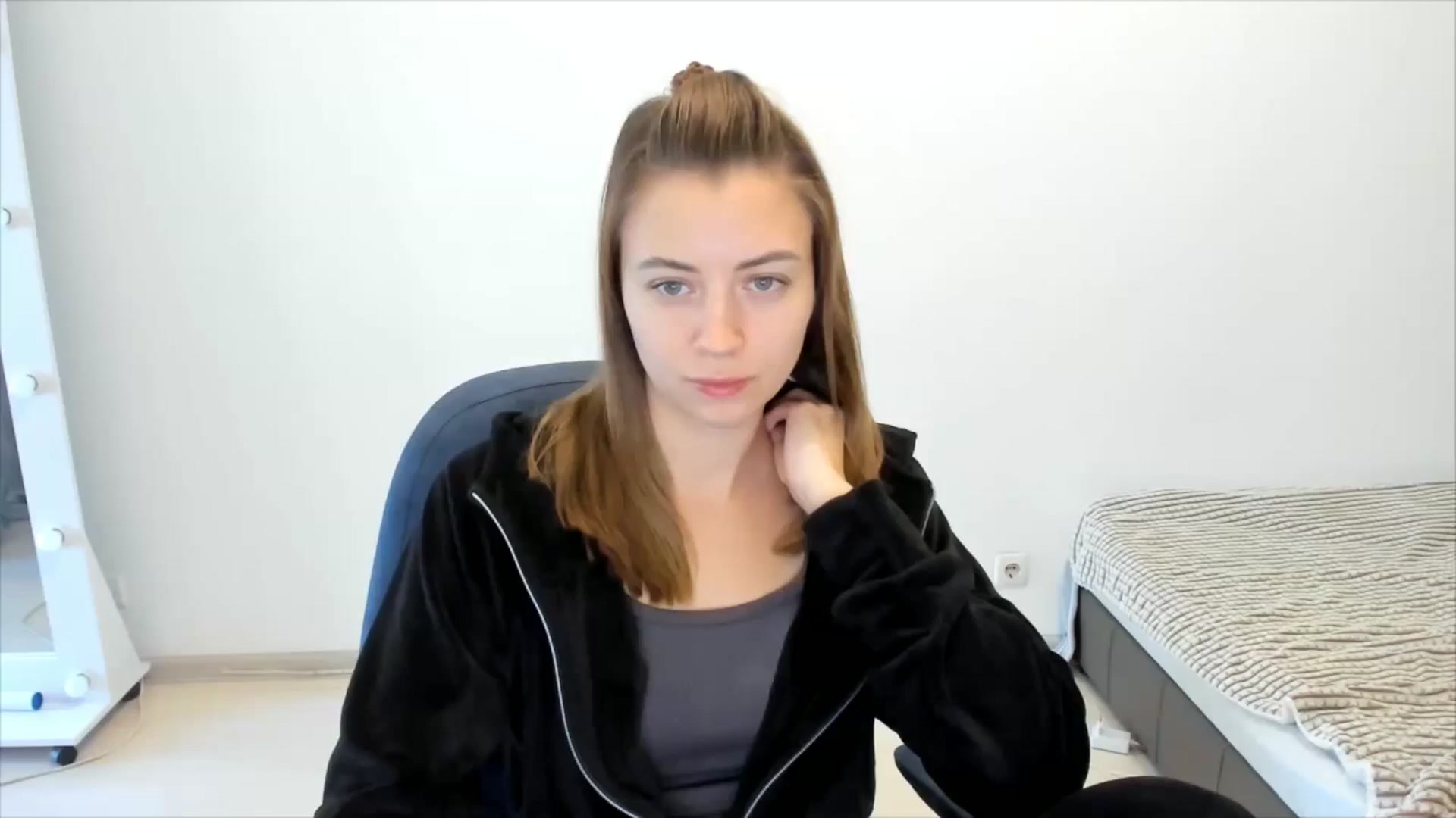 Gallery image thumbnail from Sulfate0's myfreecams stream on, 11/07/2024, 08:03 image 13 of 20