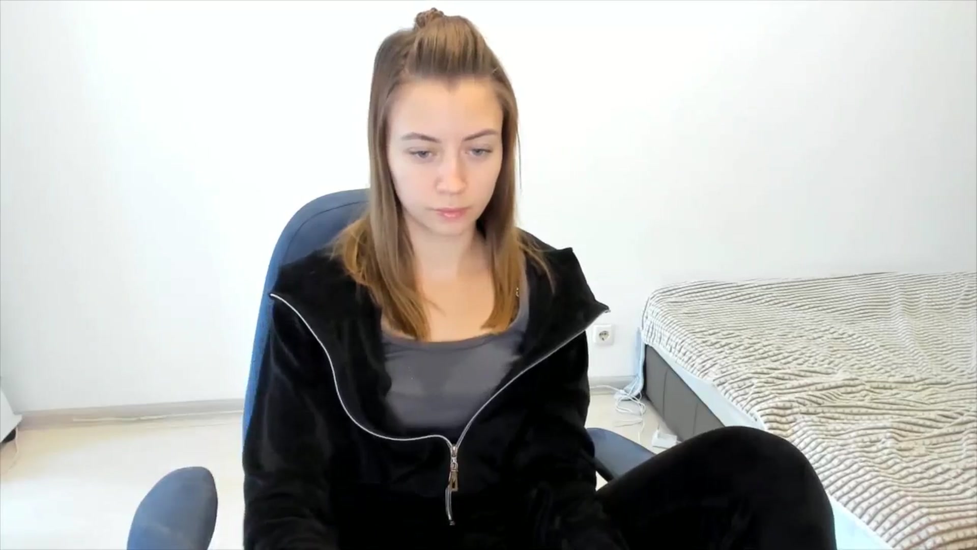 Gallery image thumbnail from Sulfate0's myfreecams stream on, 11/07/2024, 08:57 image 17 of 20