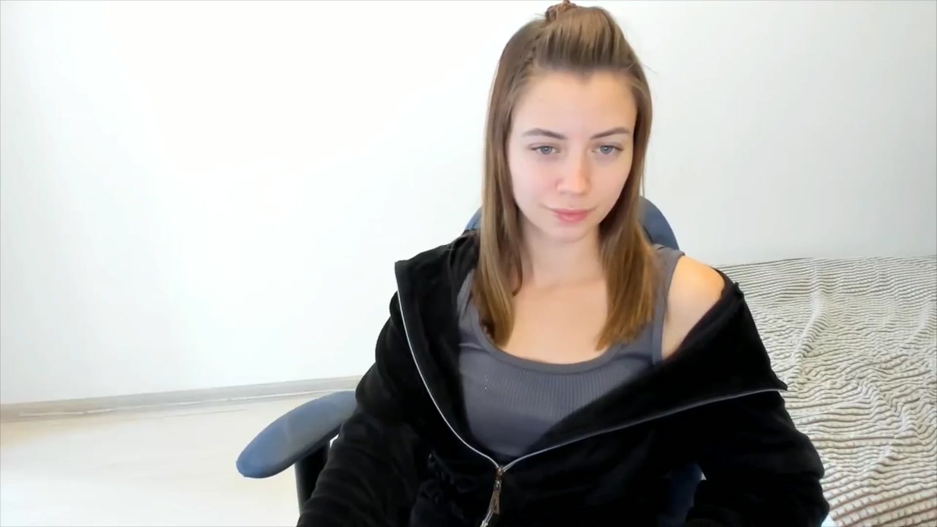 Gallery image thumbnail from Sulfate0's myfreecams stream on, 11/07/2024, 10:04 image 16 of 20