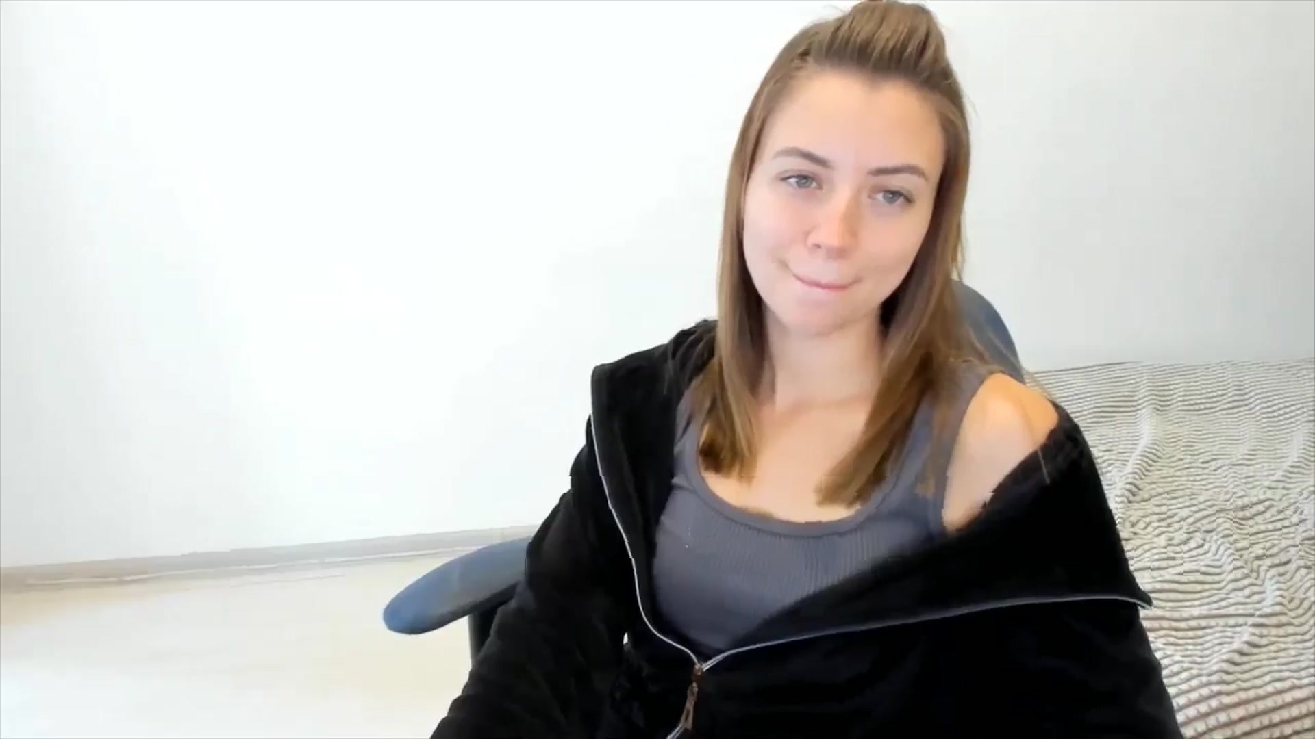 Gallery image thumbnail from Sulfate0's myfreecams stream on, 11/07/2024, 10:04 image 15 of 20