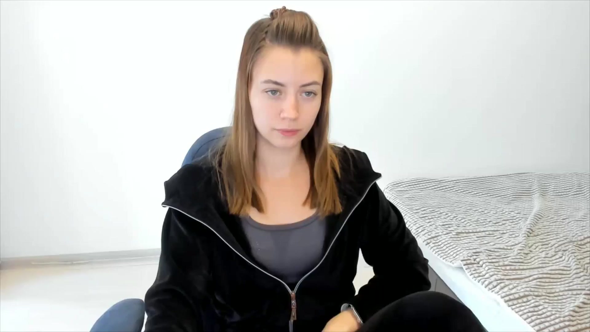 Gallery image thumbnail from Sulfate0's myfreecams stream on, 11/07/2024, 10:53 image 12 of 20