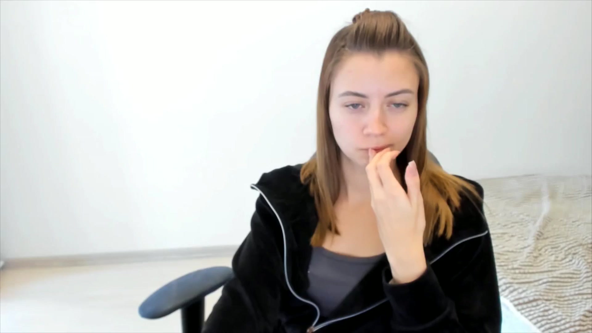 Gallery image thumbnail from Sulfate0's myfreecams stream on, 11/07/2024, 10:53 image 1 of 20