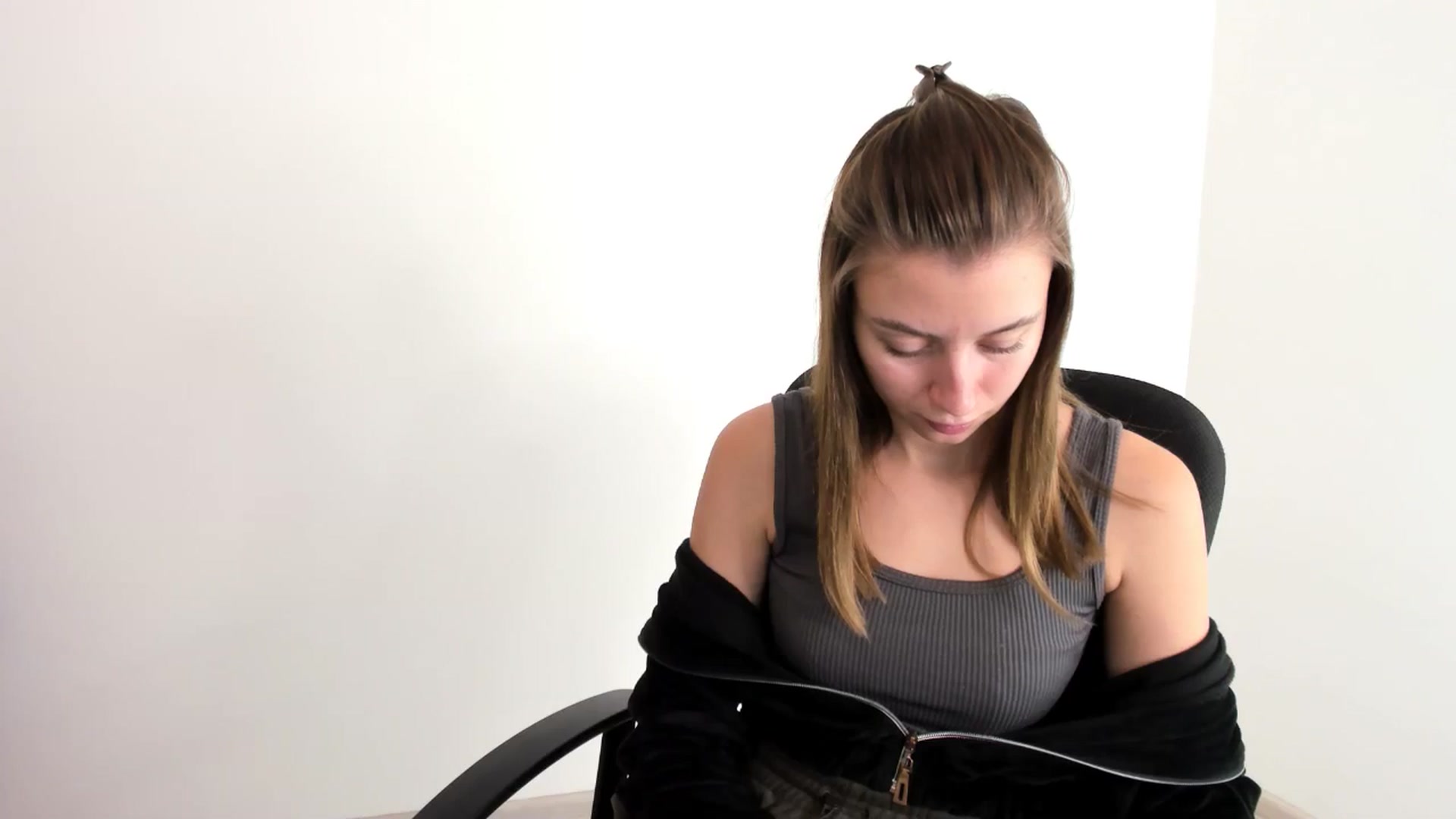 Gallery image thumbnail from Sulfate0's myfreecams stream on, 11/09/2024, 08:11 image 8 of 20