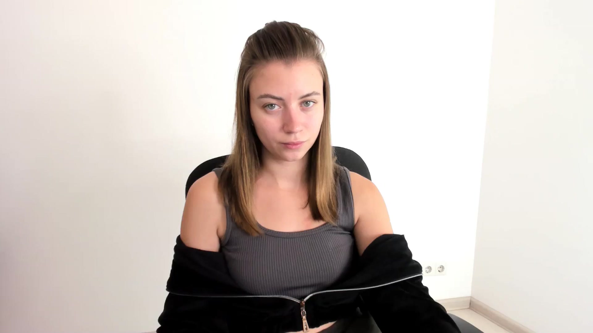 Gallery image thumbnail from Sulfate0's myfreecams stream on, 11/09/2024, 08:47 image 13 of 20