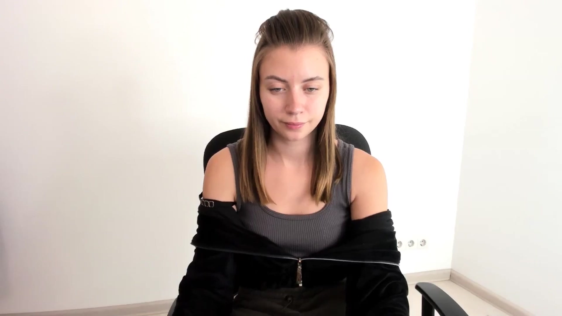 Gallery image thumbnail from Sulfate0's myfreecams stream on, 11/09/2024, 09:24 image 12 of 20