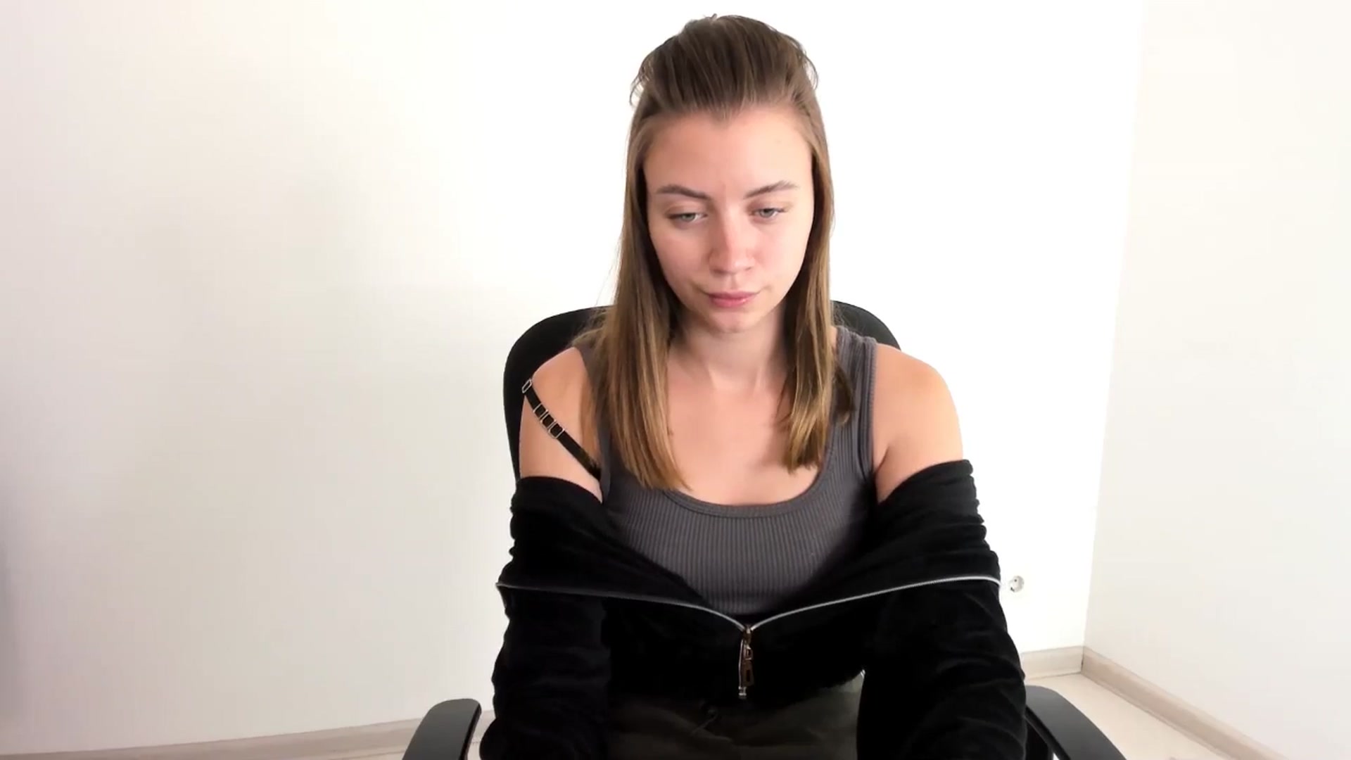 Gallery image thumbnail from Sulfate0's myfreecams stream on, 11/09/2024, 09:24 image 2 of 20