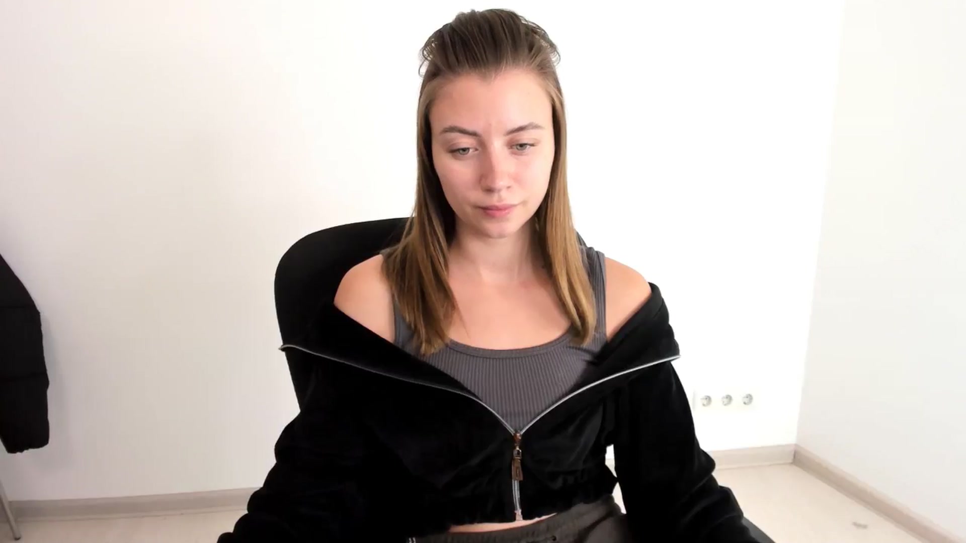 Gallery image thumbnail from Sulfate0's myfreecams stream on, 11/09/2024, 09:49 image 7 of 20