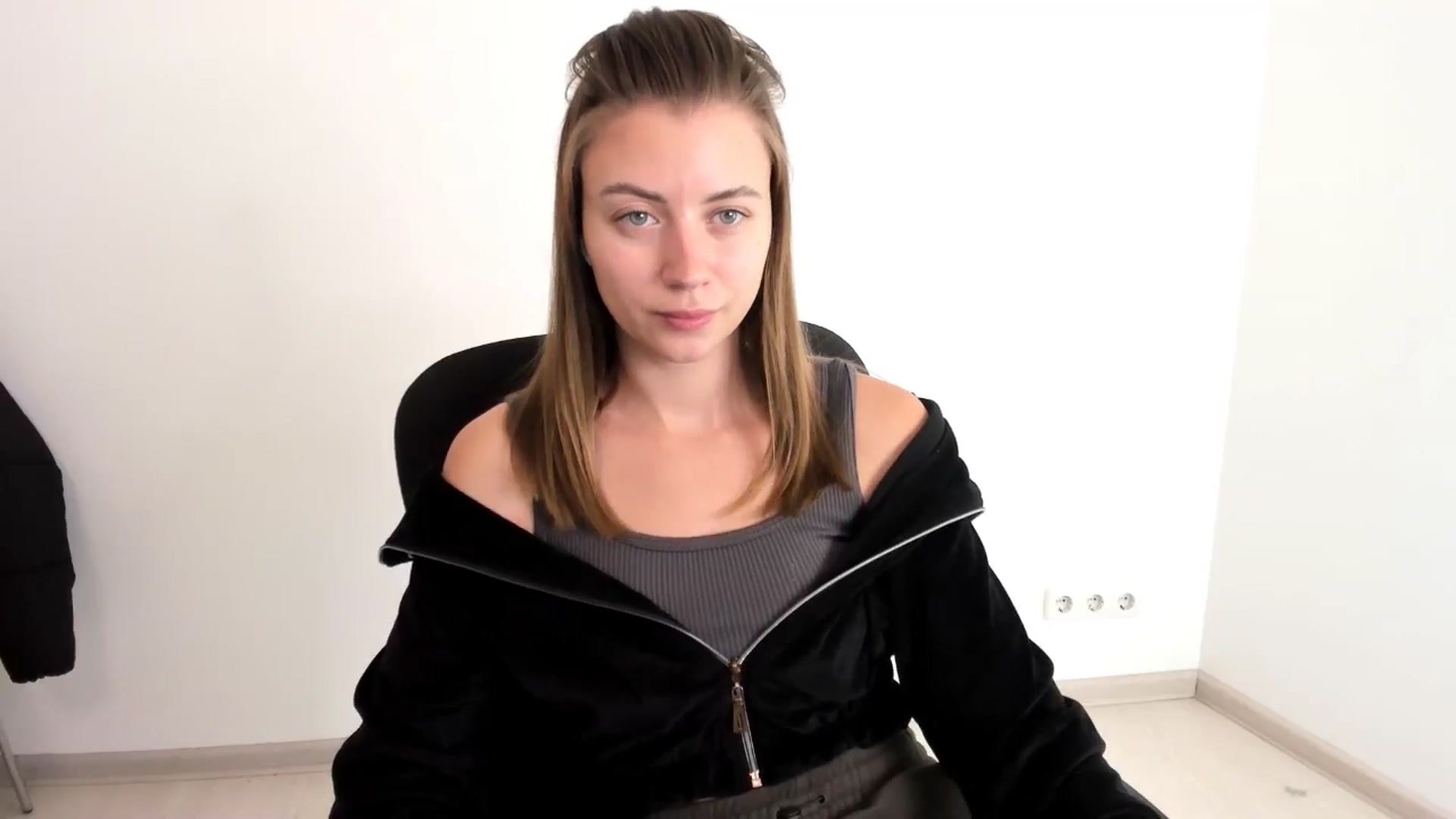 Gallery image thumbnail from Sulfate0's myfreecams stream on, 11/09/2024, 09:49 image 5 of 20