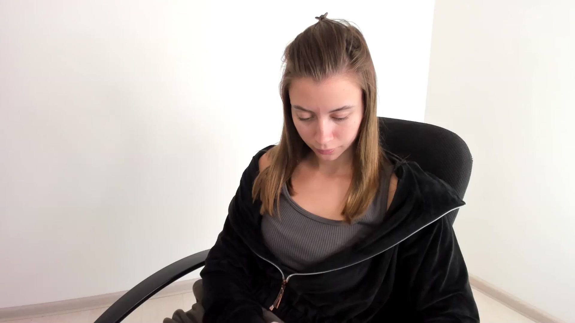 Gallery image thumbnail from Sulfate0's myfreecams stream on, 11/09/2024, 11:18 image 17 of 20