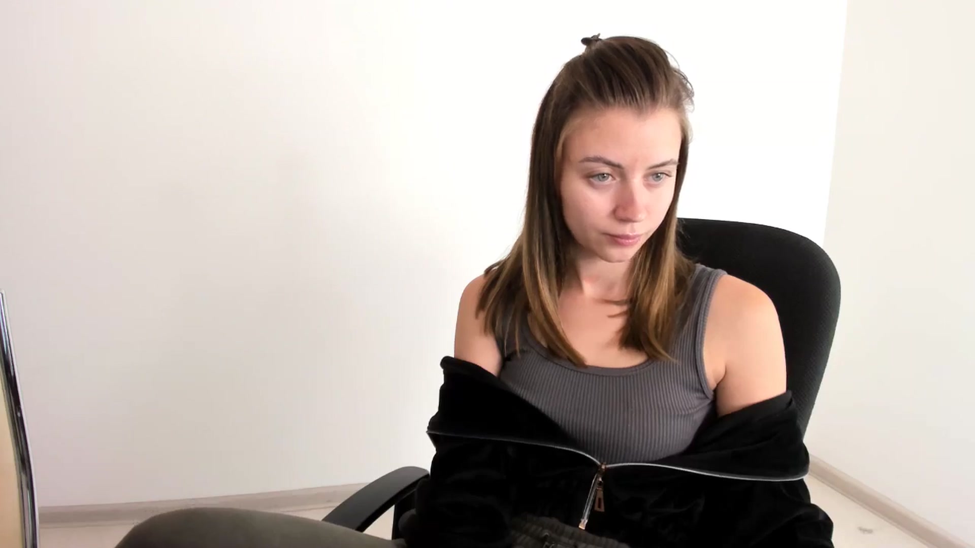 Gallery image thumbnail from Sulfate0's myfreecams stream on, 11/09/2024, 11:18 image 4 of 20