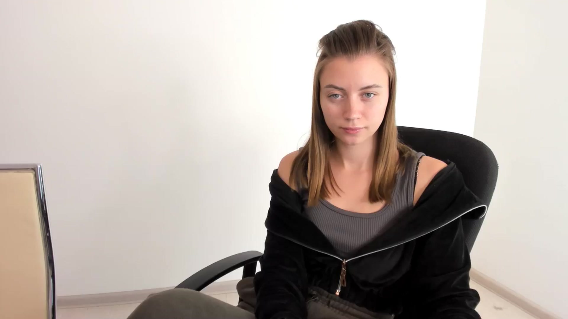 Gallery image thumbnail from Sulfate0's myfreecams stream on, 11/09/2024, 11:18 image 11 of 20