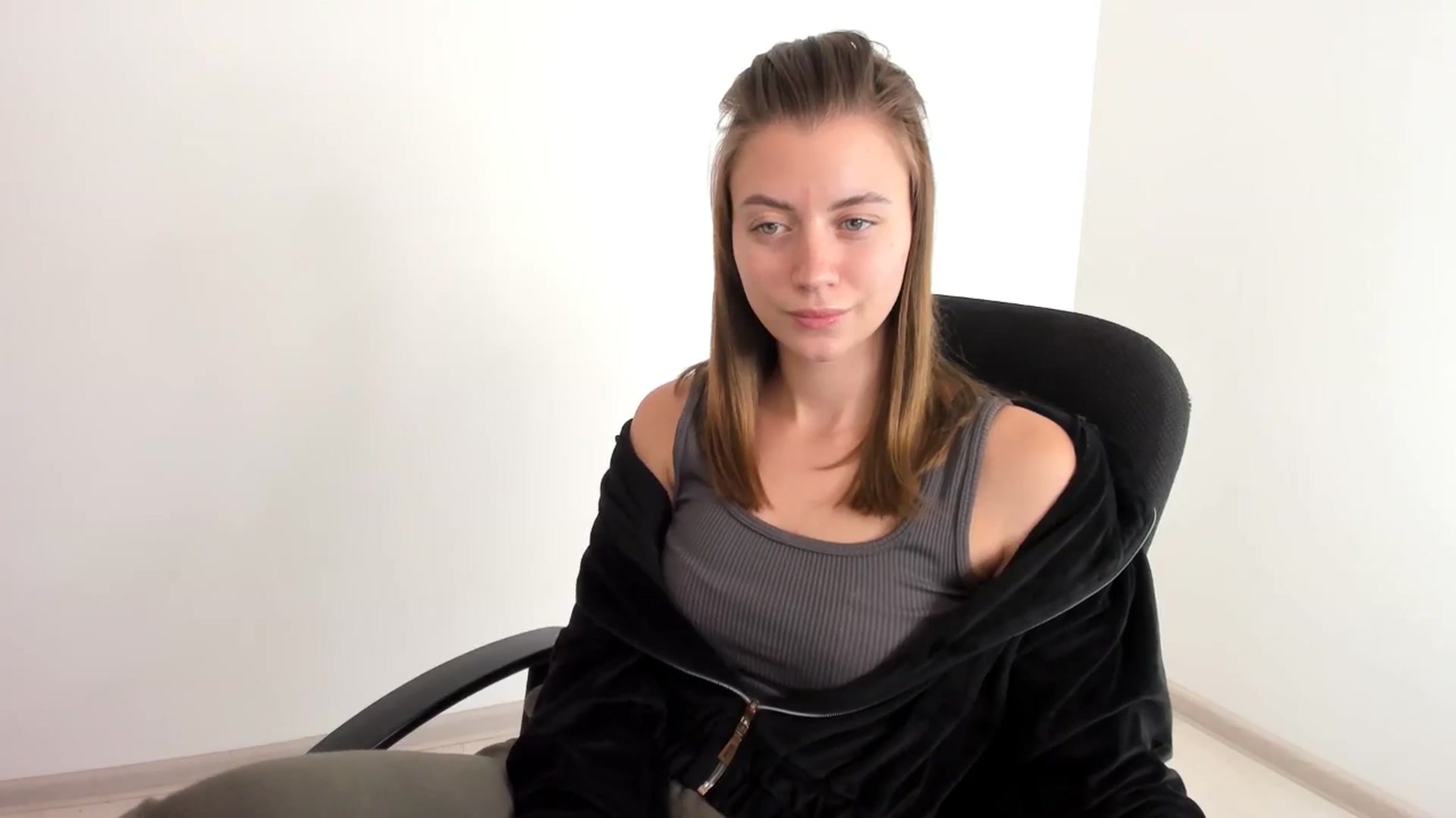 Gallery image thumbnail from Sulfate0's myfreecams stream on, 11/09/2024, 11:18 image 14 of 20