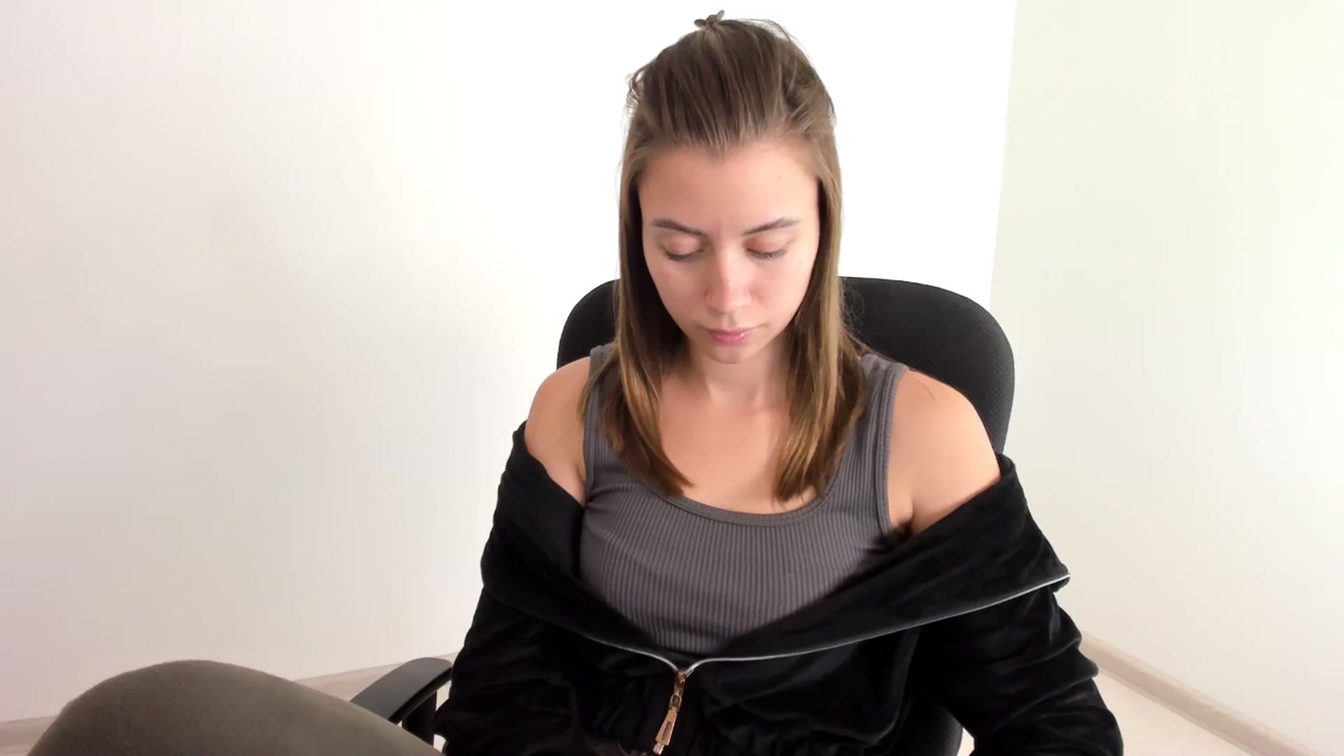 Gallery image thumbnail from Sulfate0's myfreecams stream on, 11/09/2024, 11:18 image 19 of 20