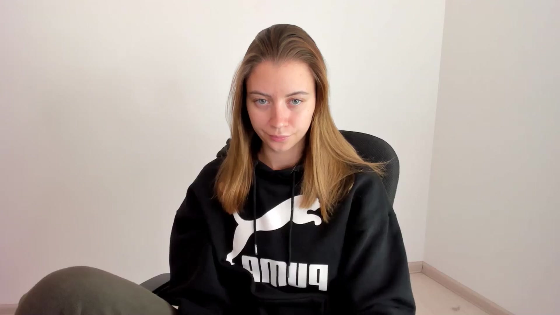 Gallery image thumbnail from Sulfate0's myfreecams stream on, 11/10/2024, 09:46 image 10 of 20