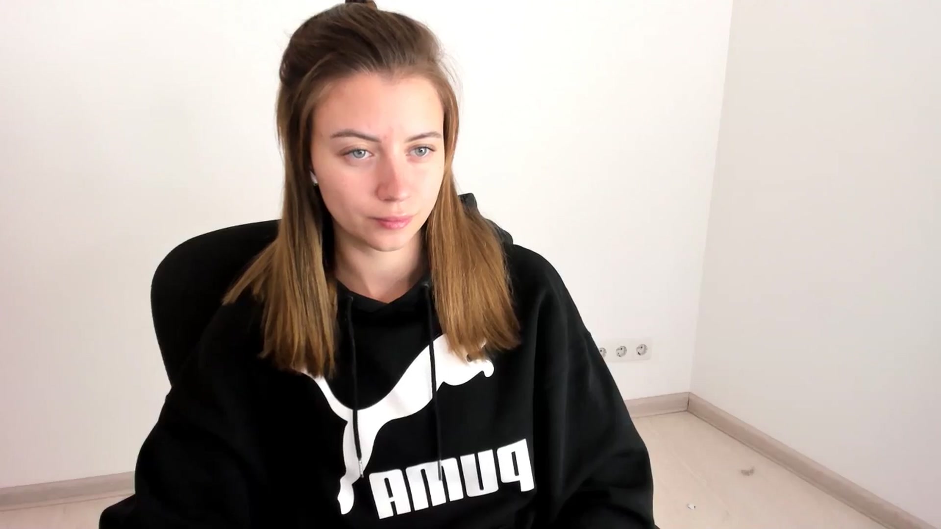Gallery image thumbnail from Sulfate0's myfreecams stream on, 11/10/2024, 10:45 image 4 of 20