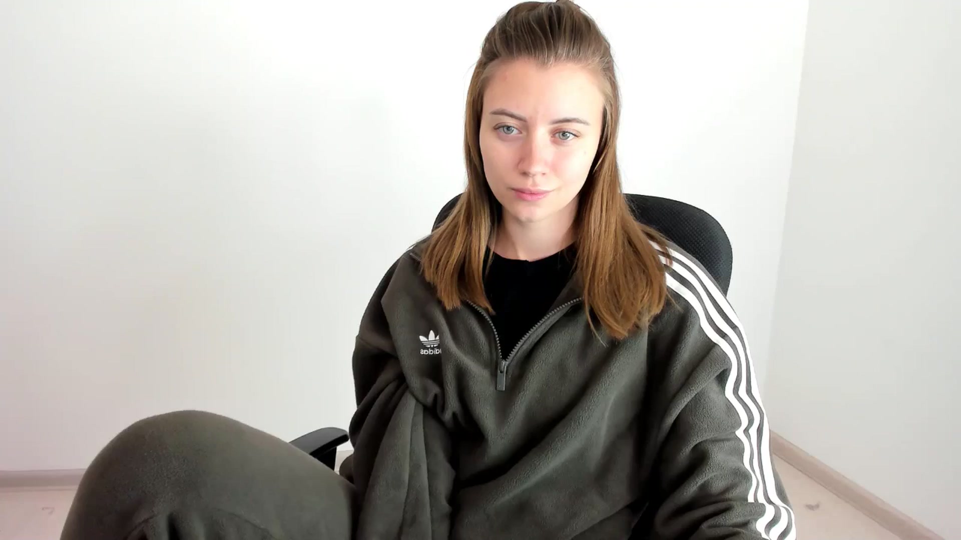 Gallery image thumbnail from Sulfate0's myfreecams stream on, 11/11/2024, 10:30 image 9 of 20