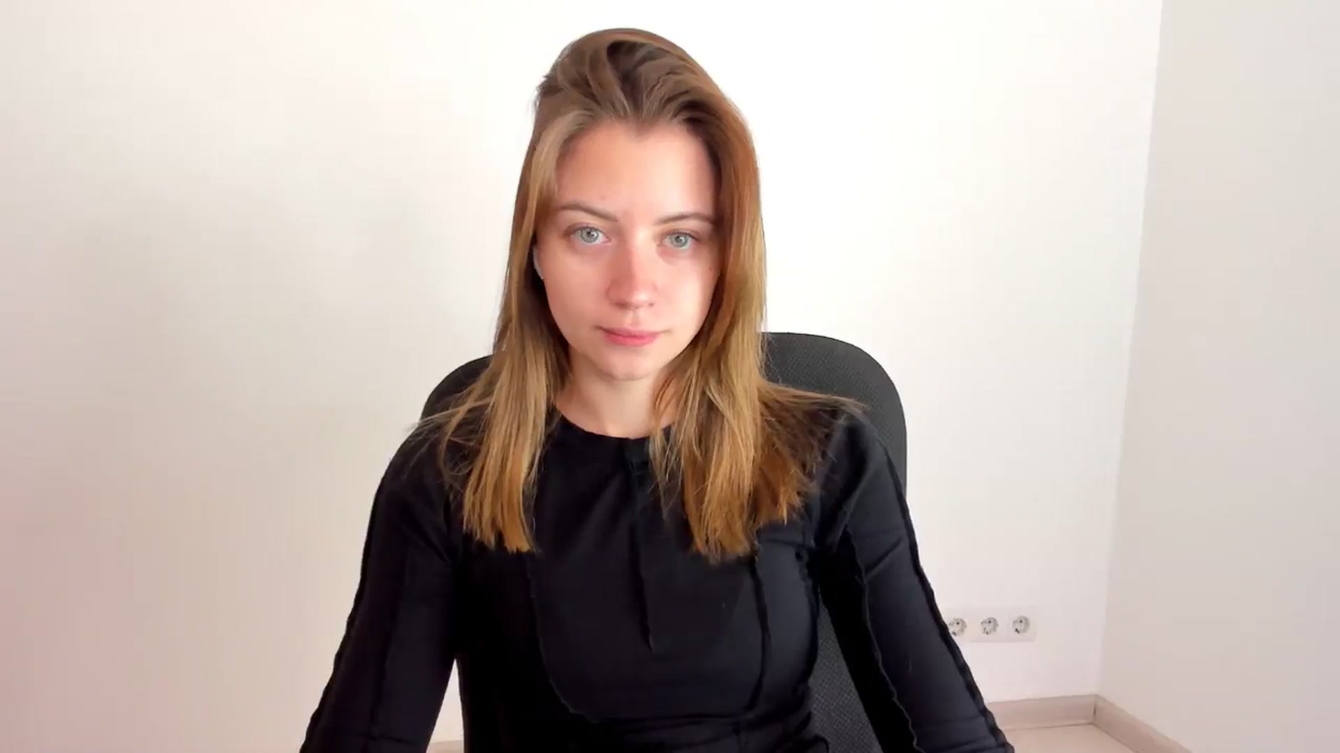 Gallery image thumbnail from Sulfate0's myfreecams stream on, 11/12/2024, 09:23 image 11 of 20