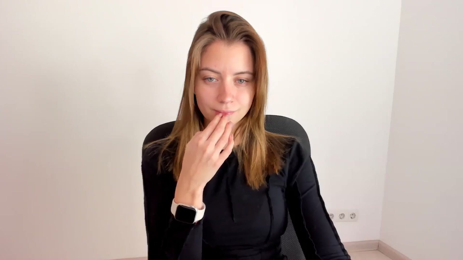 Gallery image thumbnail from Sulfate0's myfreecams stream on, 11/12/2024, 09:23 image 12 of 20
