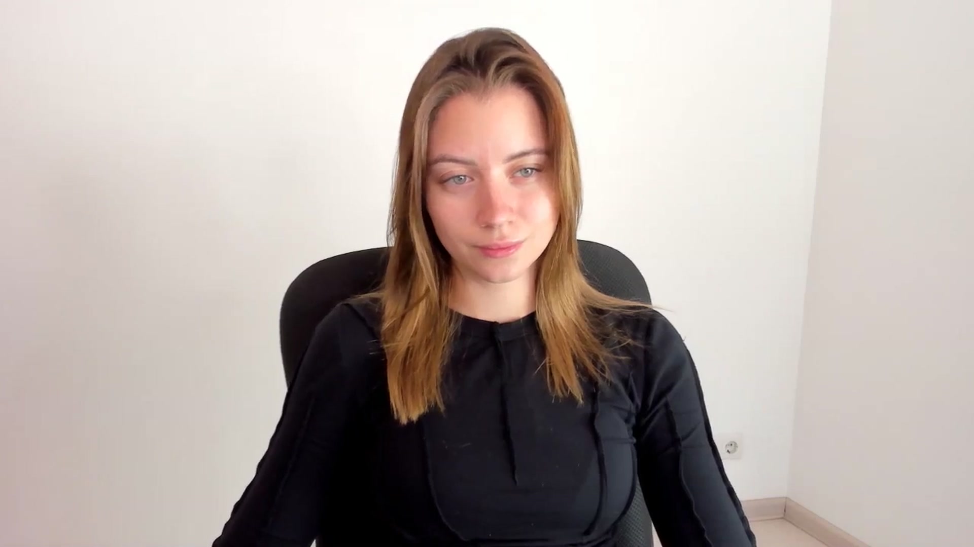 Gallery image thumbnail from Sulfate0's myfreecams stream on, 11/12/2024, 11:16 image 4 of 20