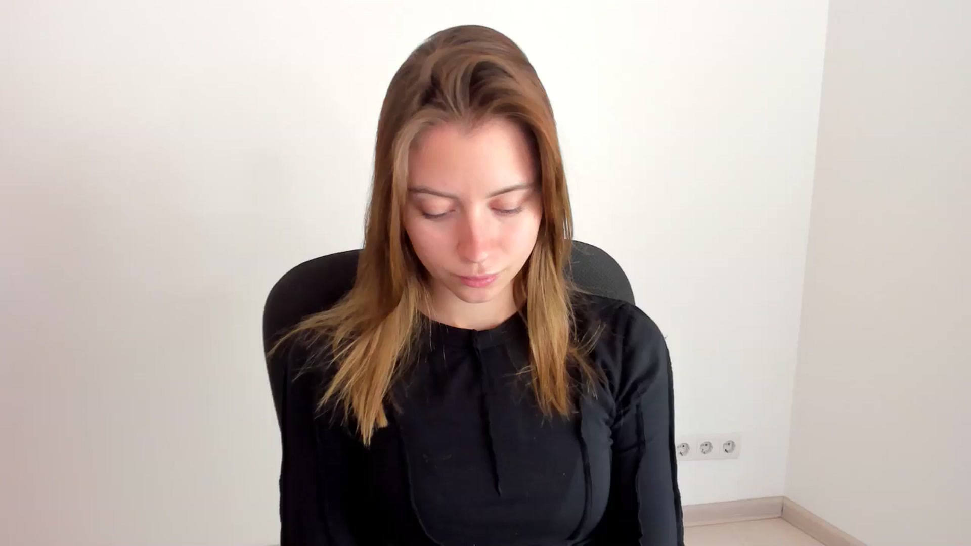 Gallery image thumbnail from Sulfate0's myfreecams stream on, 11/12/2024, 11:16 image 1 of 20