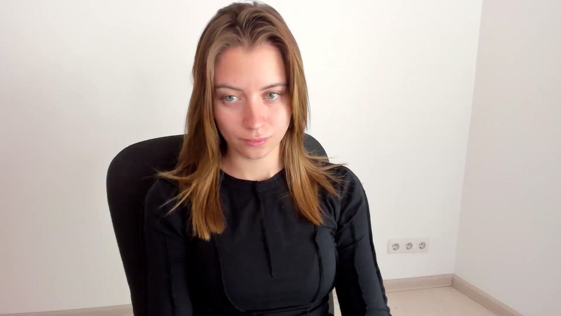 Gallery image thumbnail from Sulfate0's myfreecams stream on, 11/12/2024, 12:29 image 6 of 20