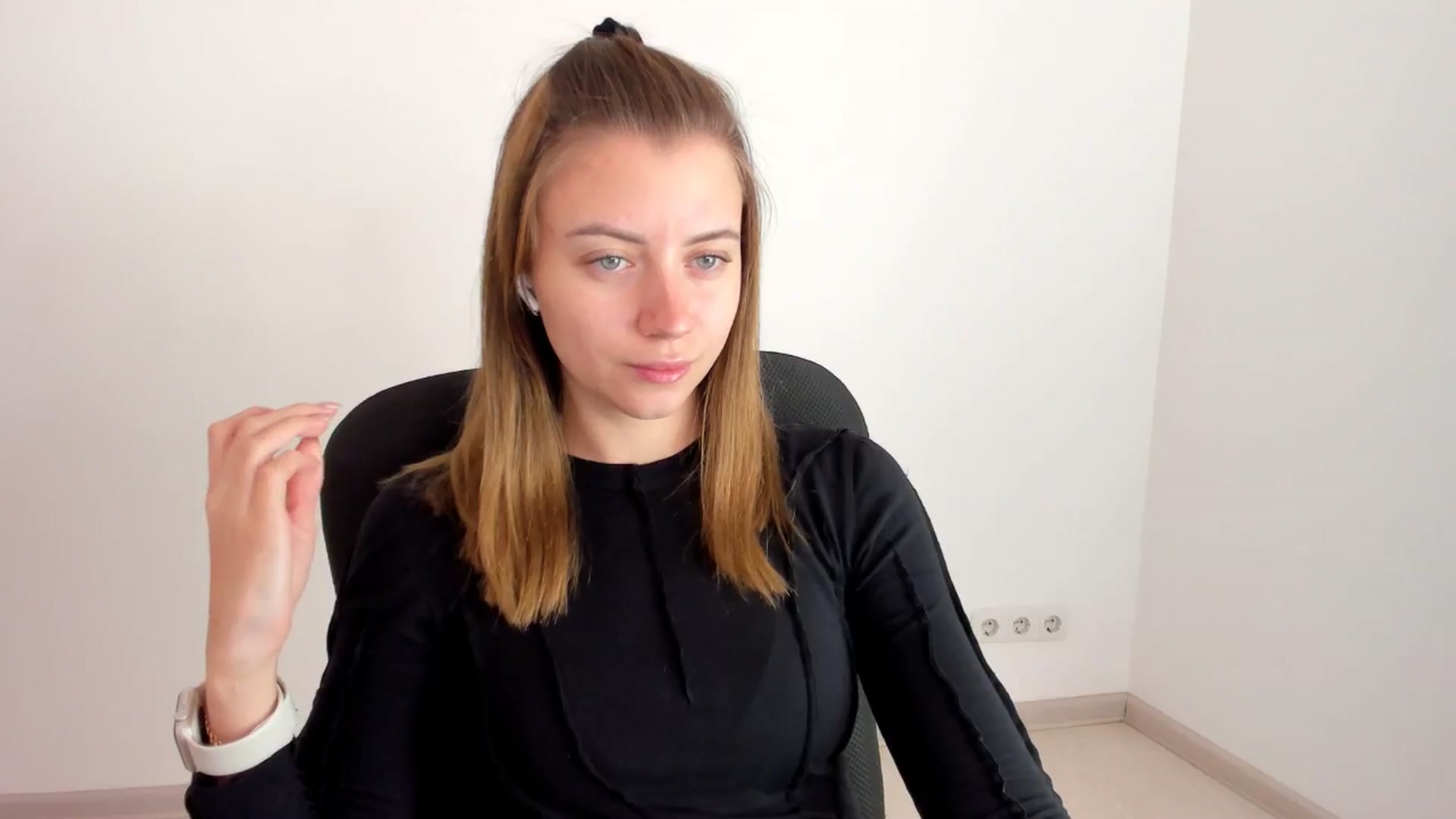 Gallery image thumbnail from Sulfate0's myfreecams stream on, 11/13/2024, 08:56 image 3 of 20