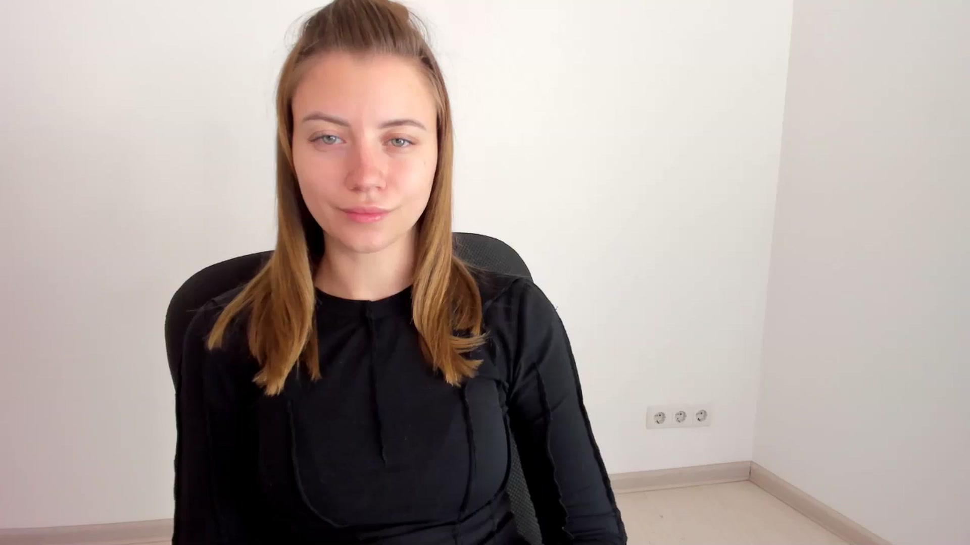 Gallery image thumbnail from Sulfate0's myfreecams stream on, 11/13/2024, 08:56 image 9 of 20