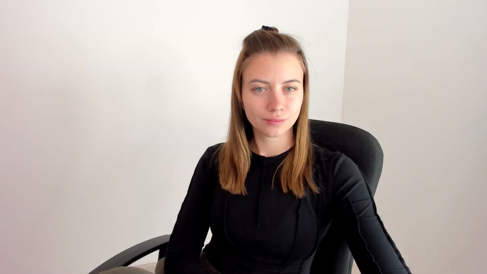 Gallery image thumbnail from Sulfate0's myfreecams stream on, 11/13/2024, 10:00 image 19 of 20