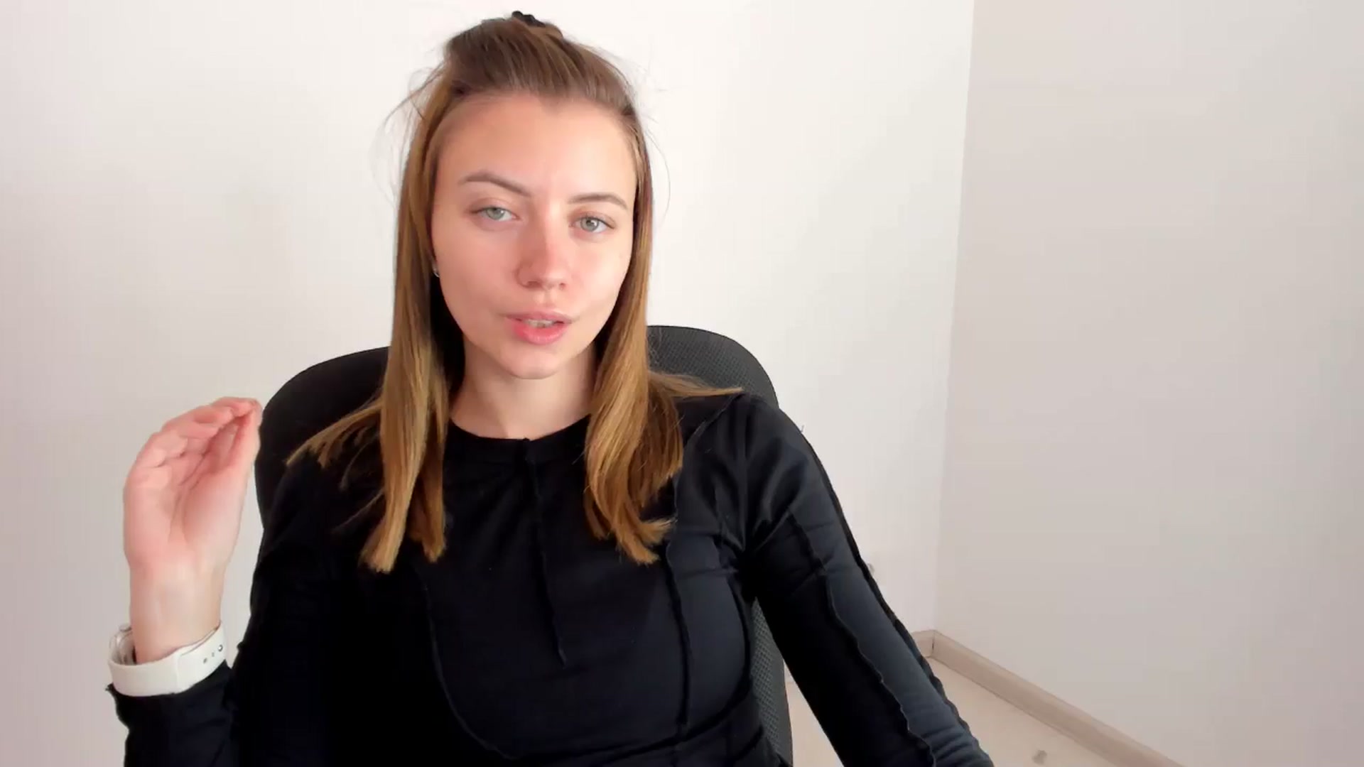 Gallery image thumbnail from Sulfate0's myfreecams stream on, 11/13/2024, 10:20 image 18 of 20