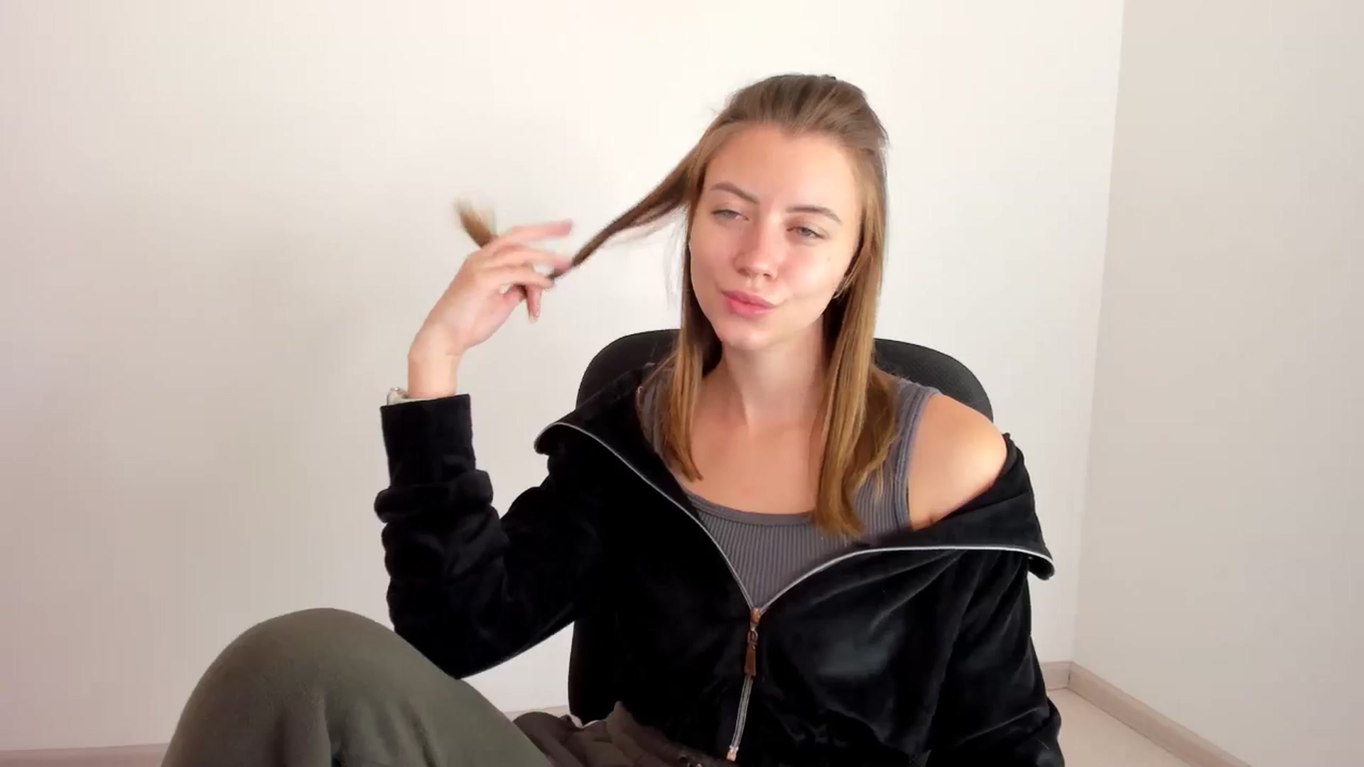 Gallery image thumbnail from Sulfate0's myfreecams stream on, 11/14/2024, 09:19 image 16 of 20
