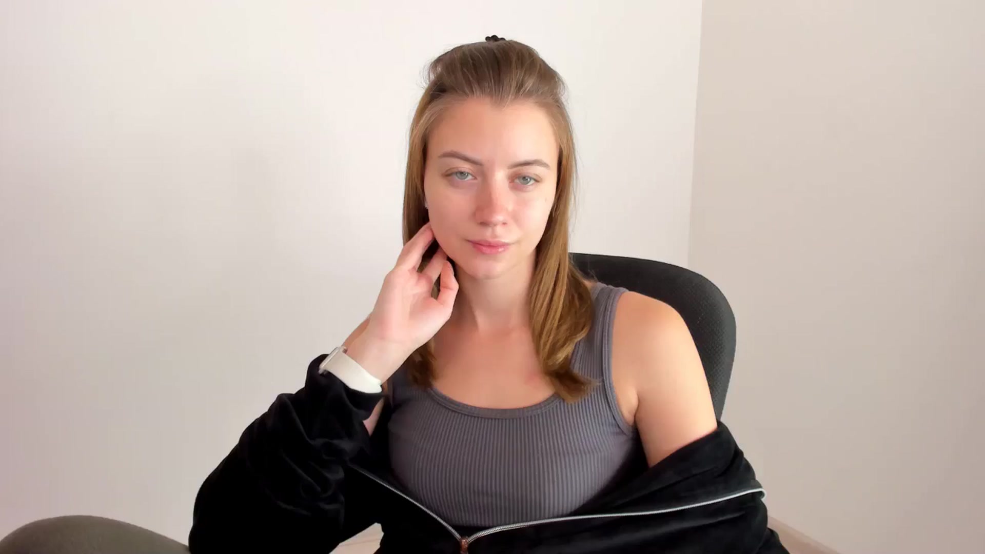 Gallery image thumbnail from Sulfate0's myfreecams stream on, 11/14/2024, 10:31 image 4 of 20