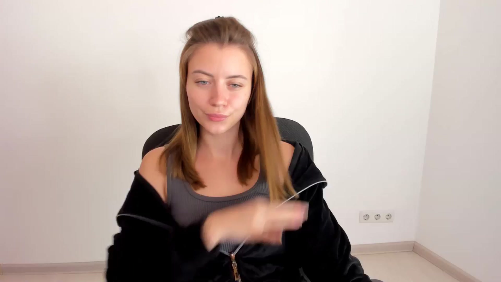Gallery image thumbnail from Sulfate0's myfreecams stream on, 11/14/2024, 11:10 image 1 of 20