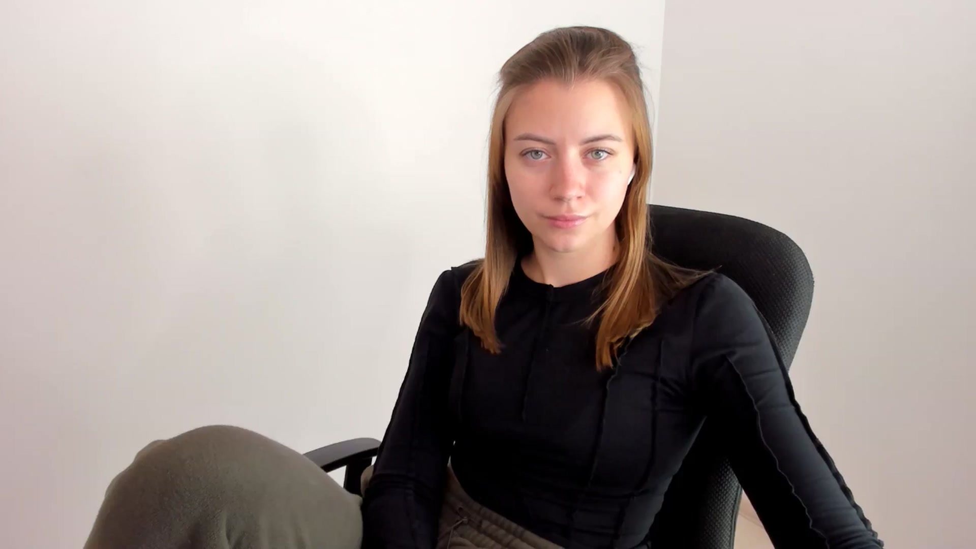 Gallery image thumbnail from Sulfate0's myfreecams stream on, 11/16/2024, 09:08 image 8 of 20