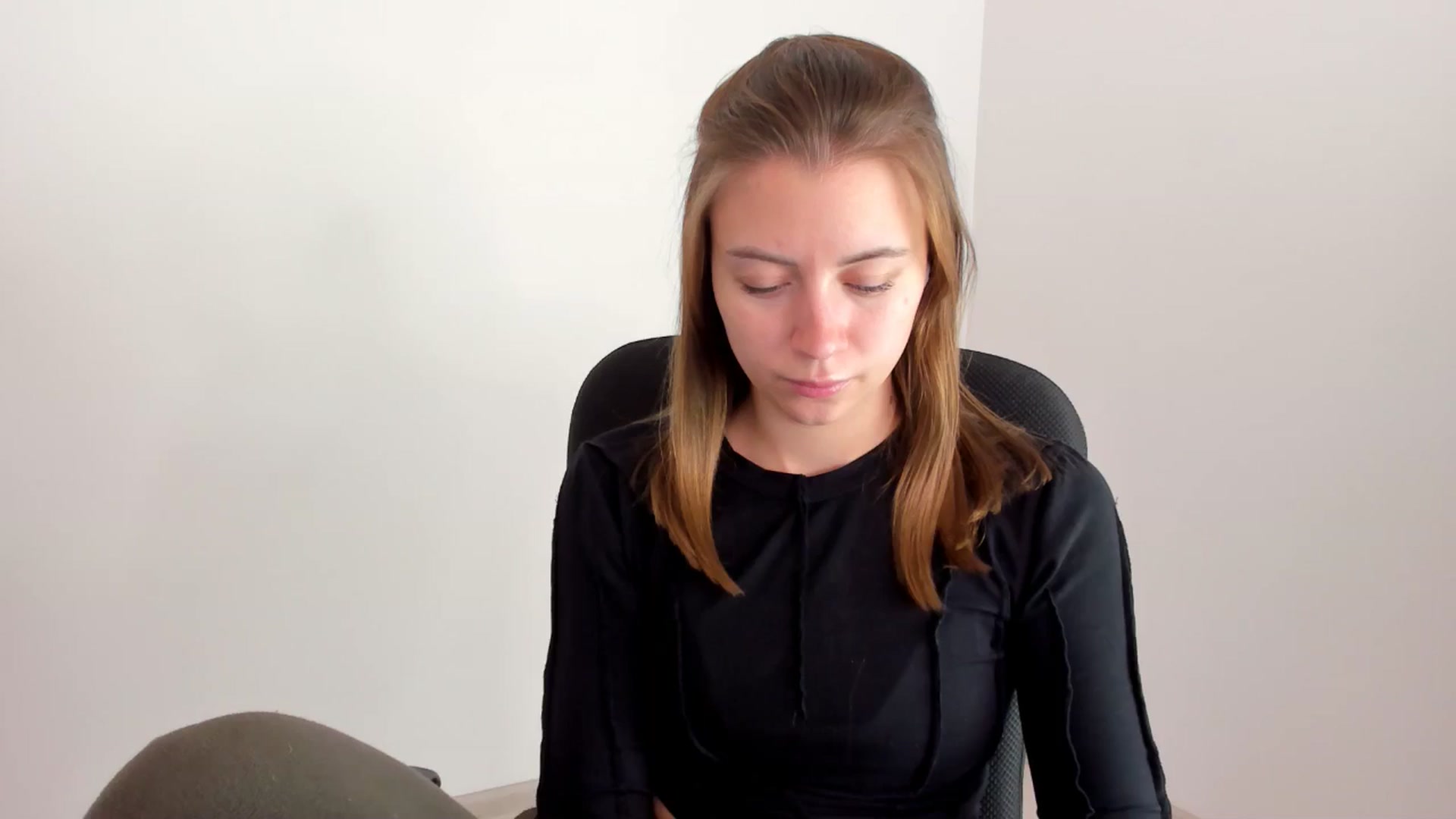 Gallery image thumbnail from Sulfate0's myfreecams stream on, 11/16/2024, 10:03 image 1 of 20