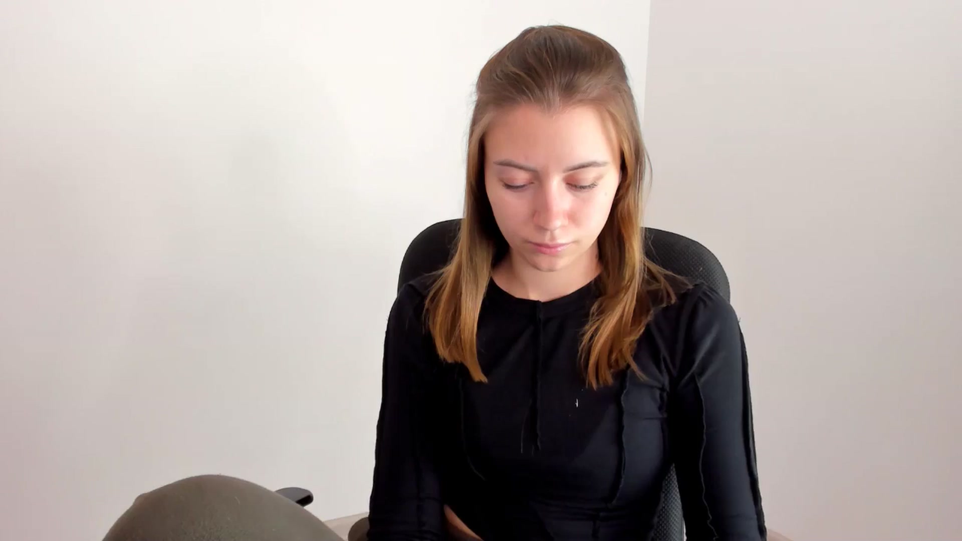 Gallery image thumbnail from Sulfate0's myfreecams stream on, 11/16/2024, 10:03 image 4 of 20