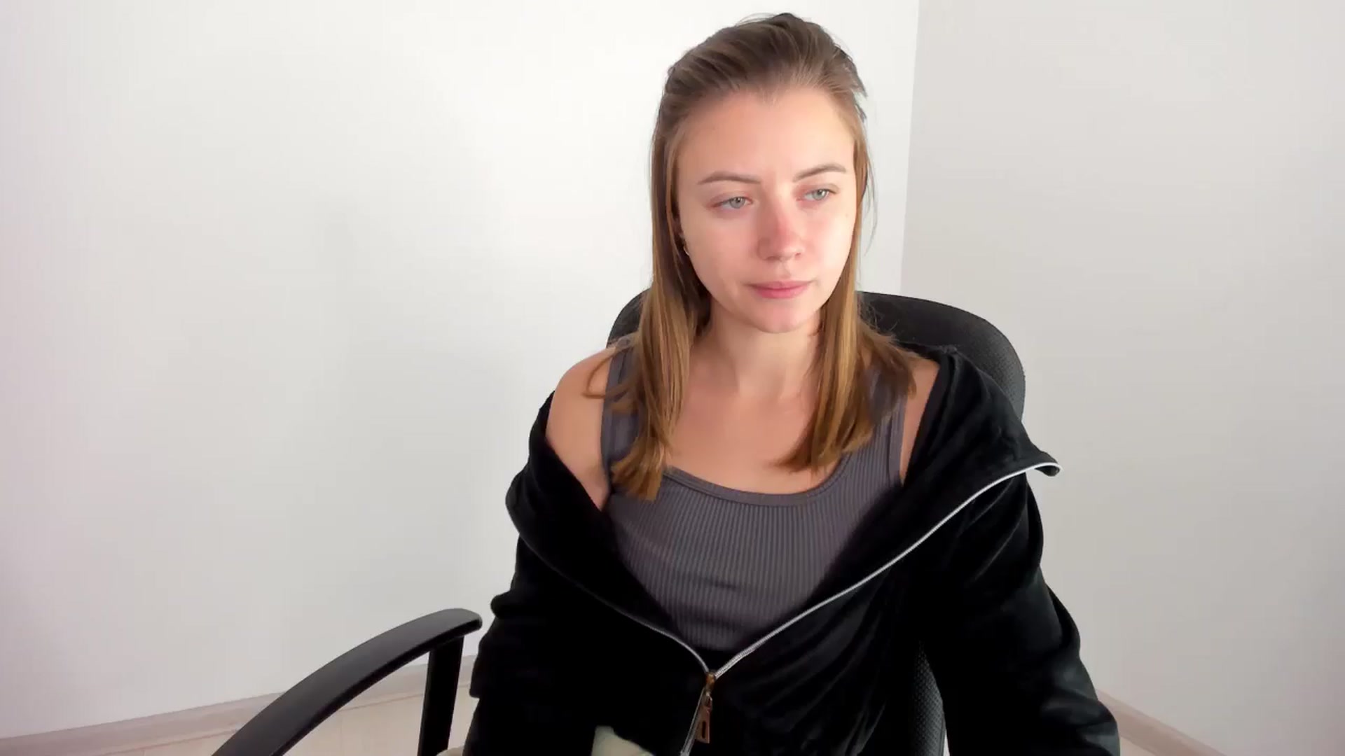 Gallery image thumbnail from Sulfate0's myfreecams stream on, 11/17/2024, 09:03 image 8 of 20