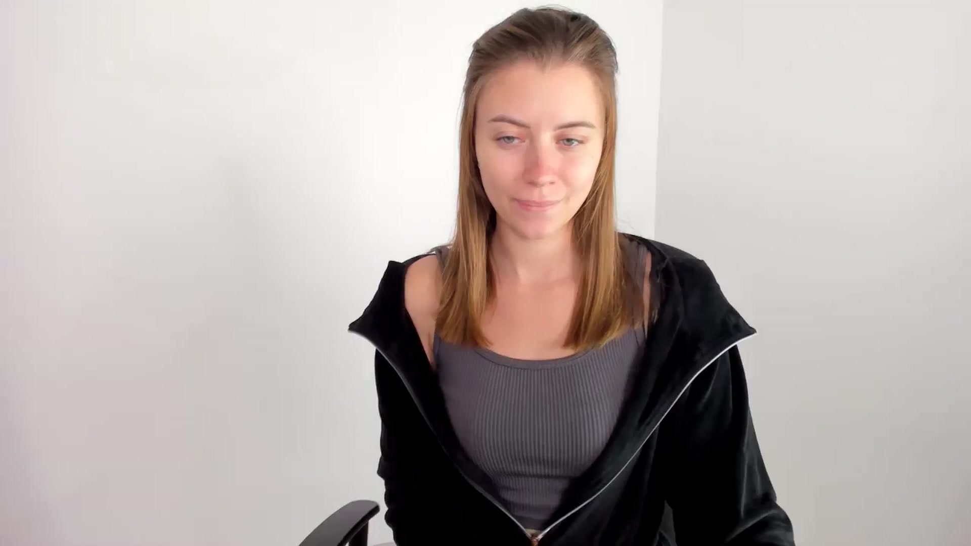 Gallery image thumbnail from Sulfate0's myfreecams stream on, 11/17/2024, 10:38 image 1 of 20